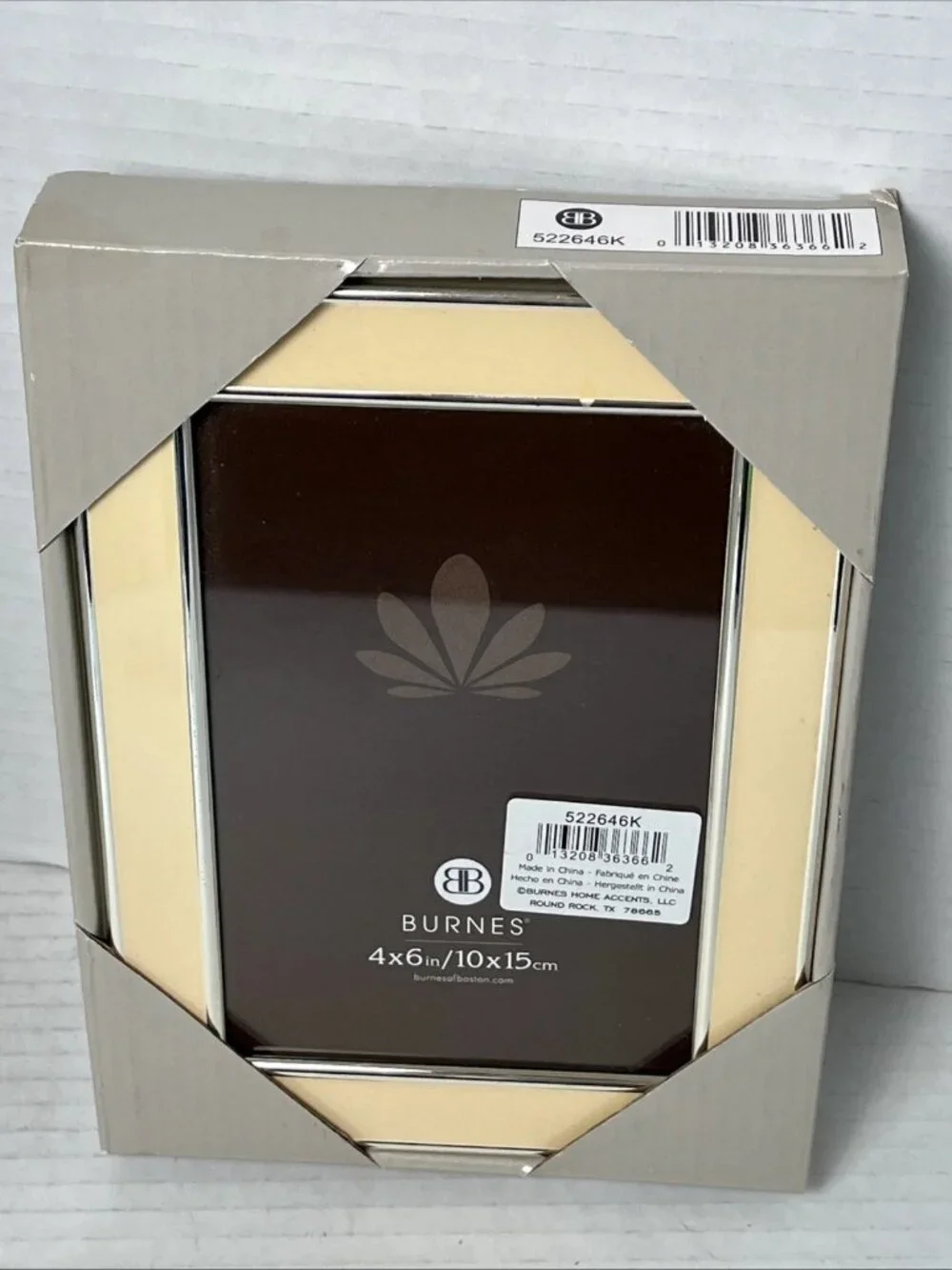 BURNES 4x6 Picture Frame Cream Metal NEW IN BOX Tabletop Easel Home Decor NIB